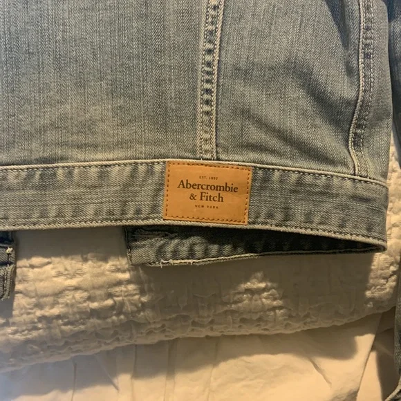 Abercrombie cropped denim jacket - Picture 6 of 6